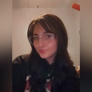 Meet your Posher, Jade